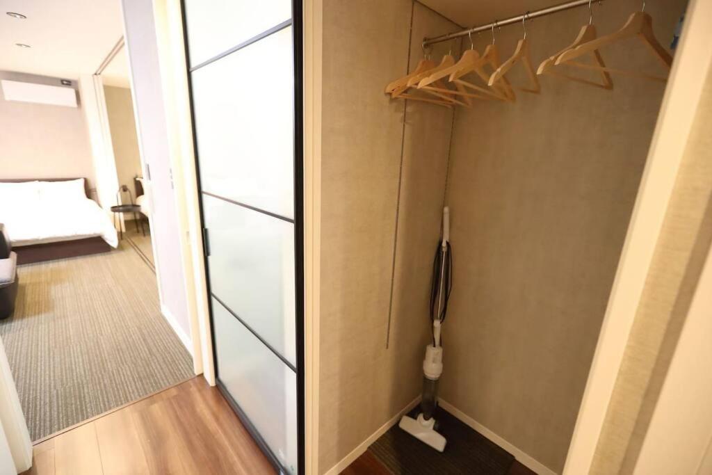 White Crystal Roomb Fukuoka  Exterior photo