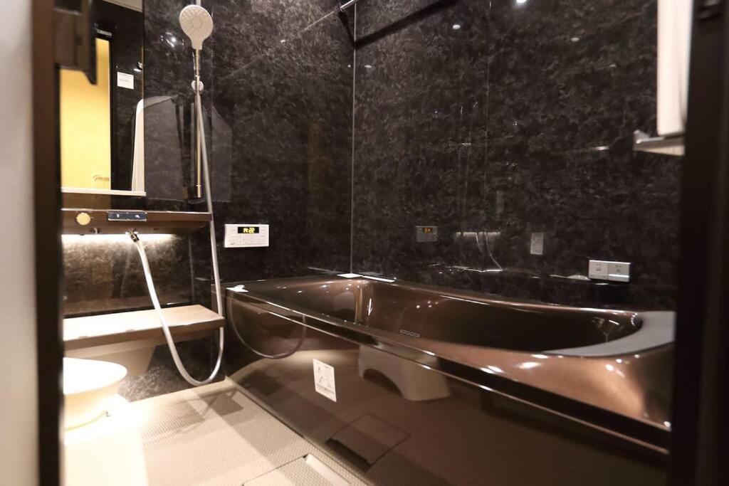 White Crystal Roomb Fukuoka  Exterior photo
