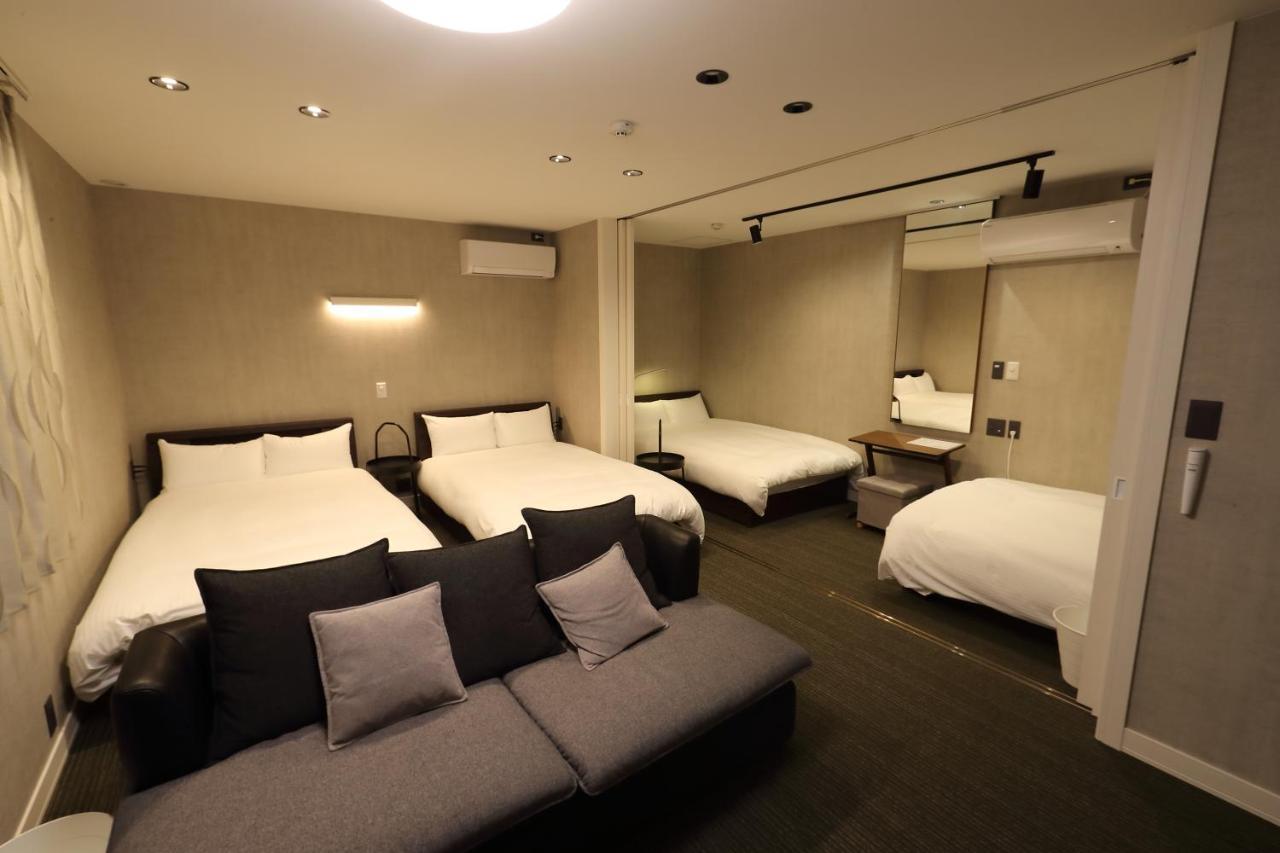 White Crystal Roomb Fukuoka  Exterior photo